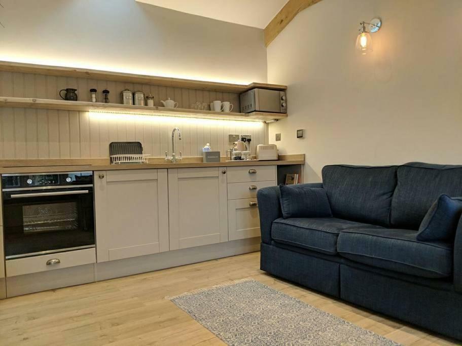 Skittles - Charming One Bedroom Apartment - Parking - Easy Access To Bath Бокс Экстерьер фото