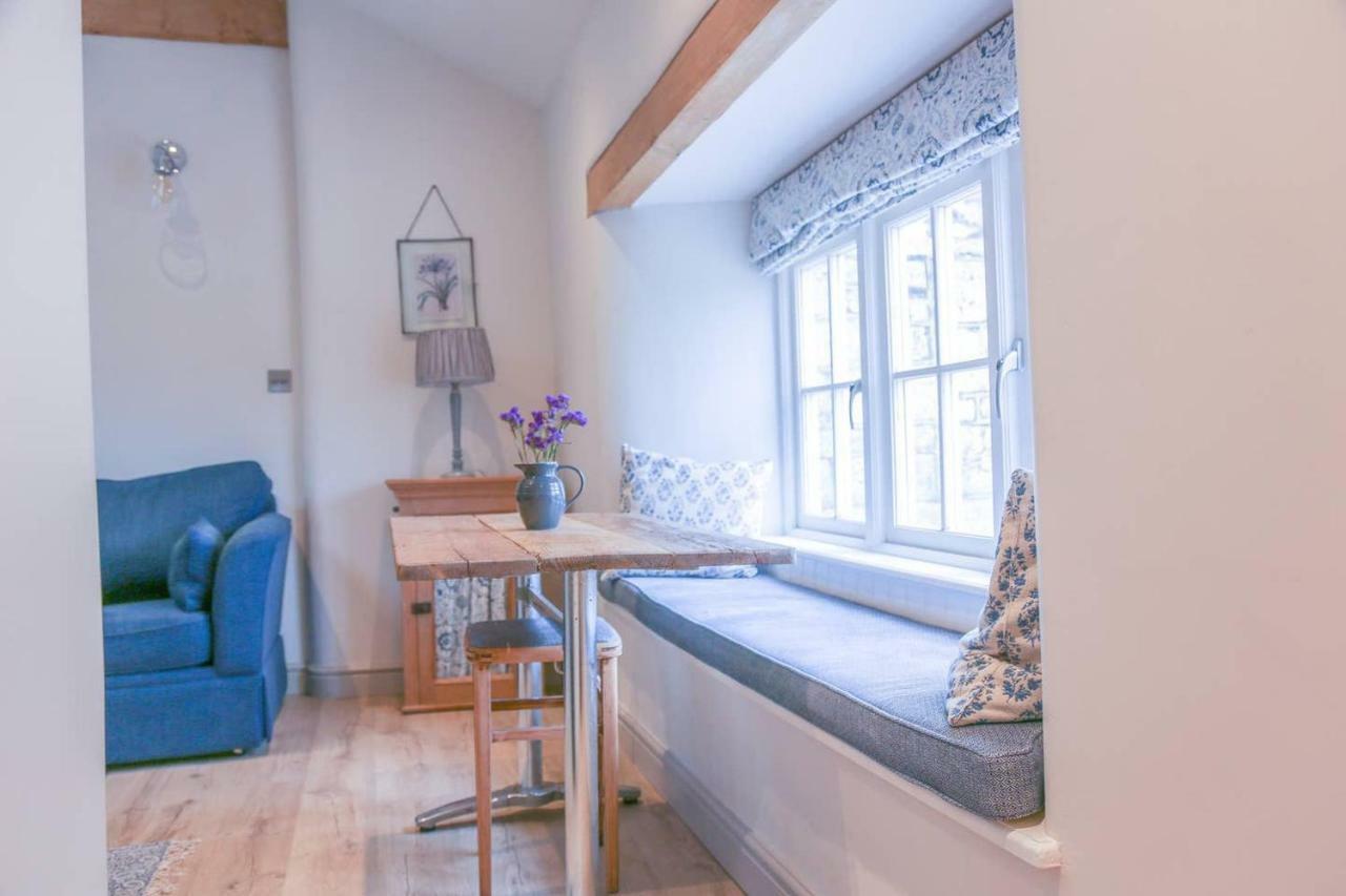 Skittles - Charming One Bedroom Apartment - Parking - Easy Access To Bath Бокс Экстерьер фото