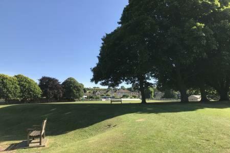 Skittles - Charming One Bedroom Apartment - Parking - Easy Access To Bath Бокс Экстерьер фото