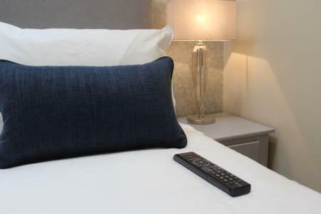 Skittles - Charming One Bedroom Apartment - Parking - Easy Access To Bath Бокс Экстерьер фото